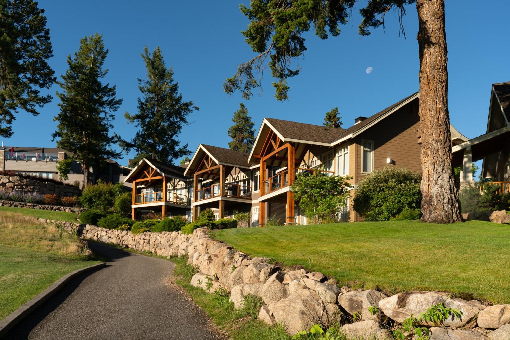 Predator Ridge Resort Vernon Exterior photo