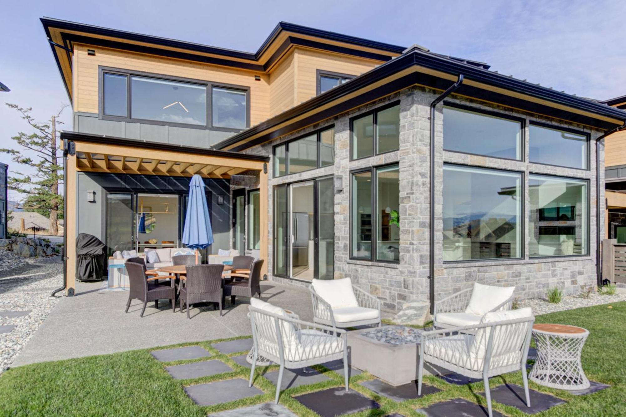 Predator Ridge Resort Vernon Exterior photo
